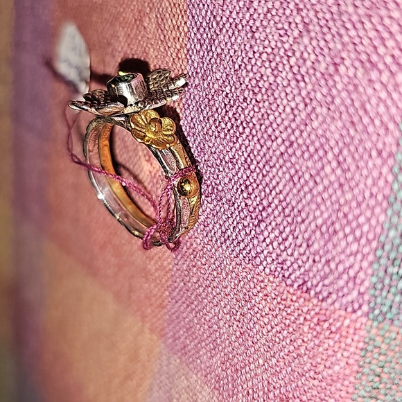 Green Tourmaline flower 🌼 ring - Picture 5 of 7